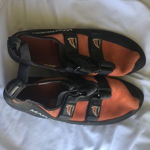 Mud rock rock climbing shoes men sz 11.5